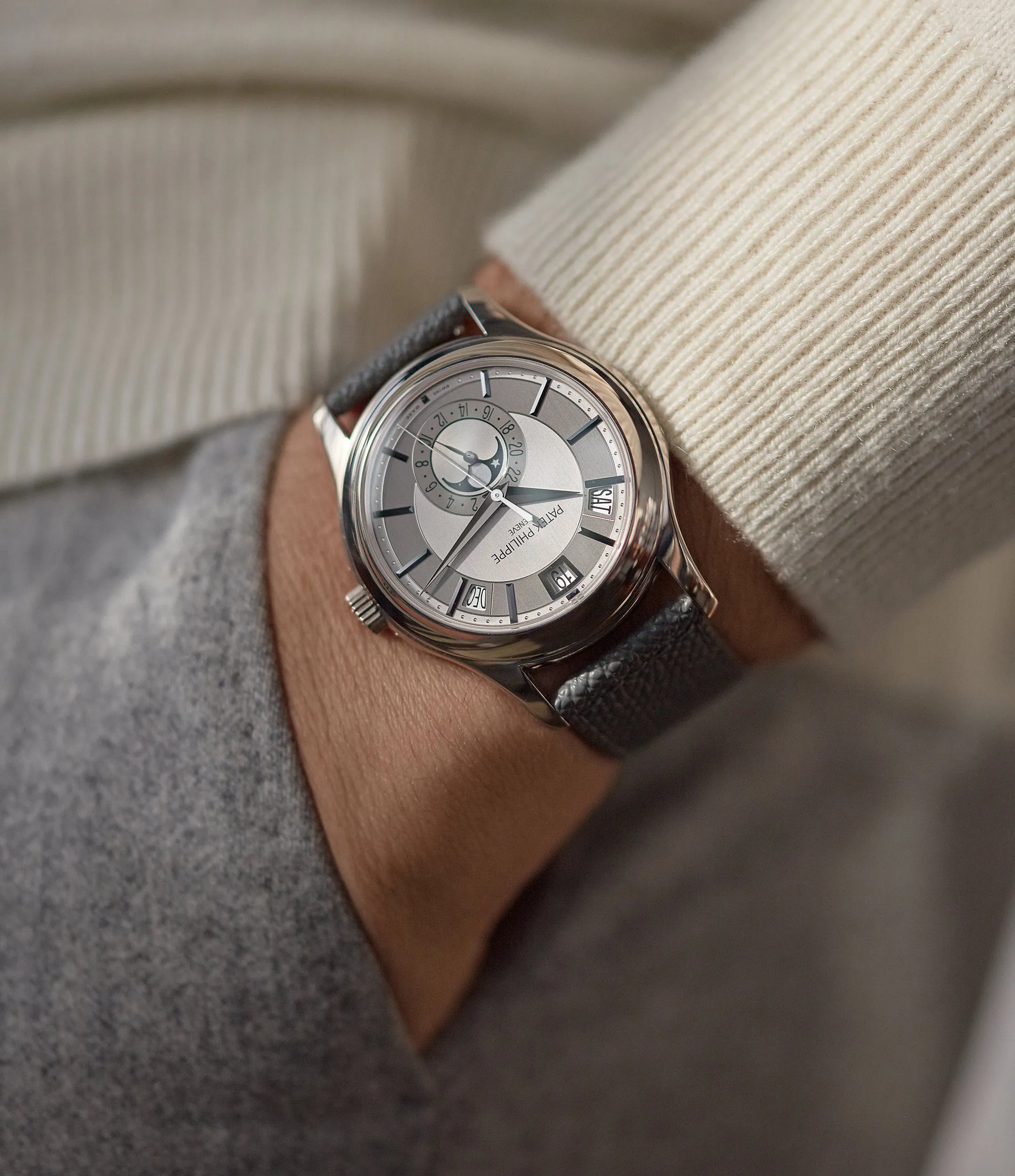 5205G-001 | Annual Calendar | White Gold