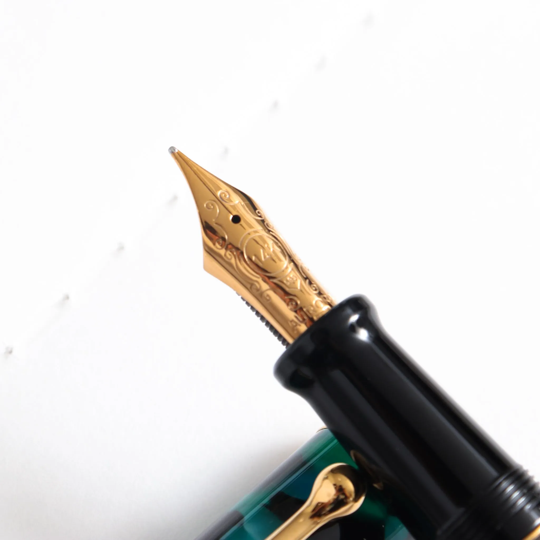 Aurora Optima Auroloide Emerald Green Fountain Pen