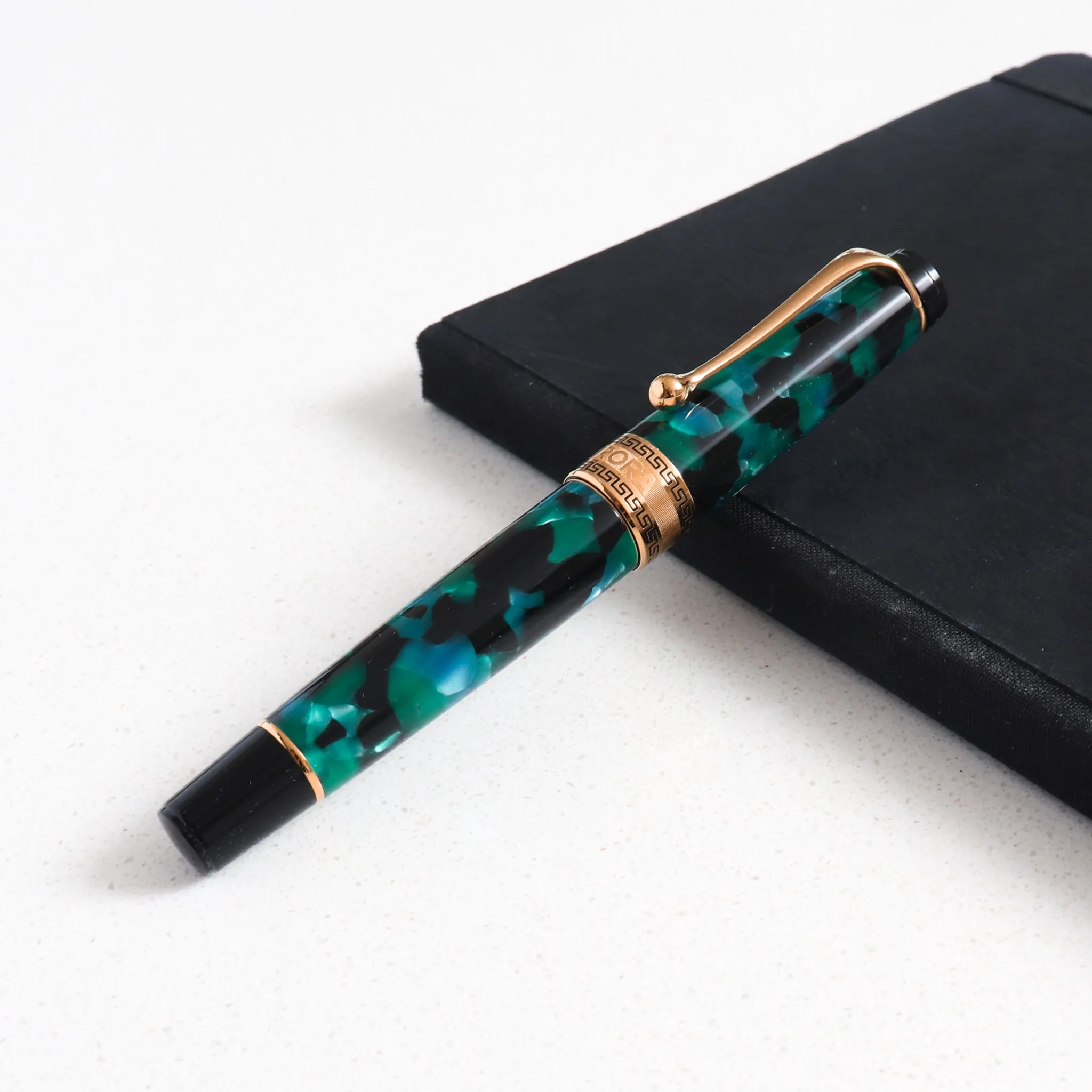 Aurora Optima Auroloide Emerald Green Fountain Pen