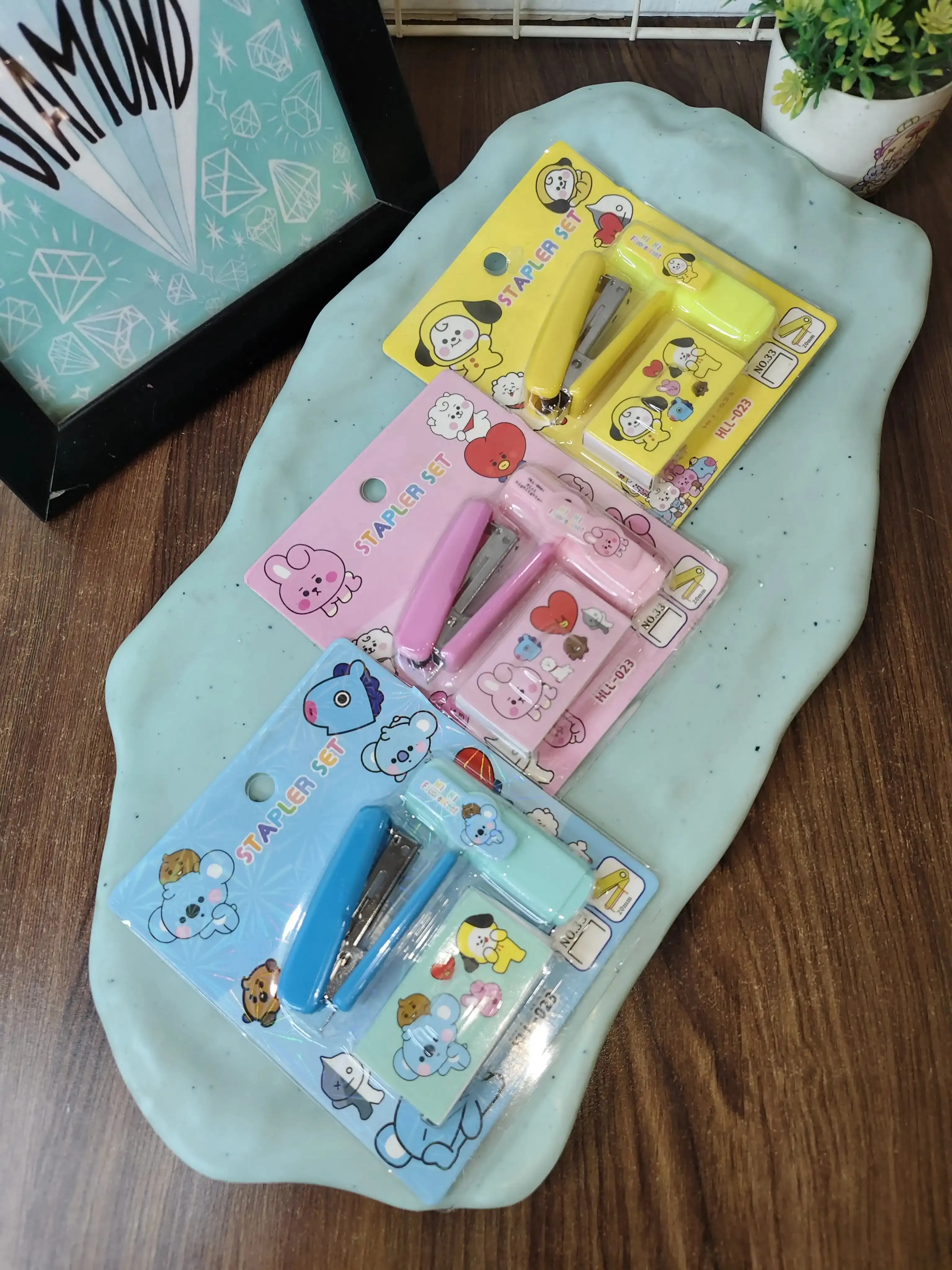 BTS cartoon character Stapler set with highlighter