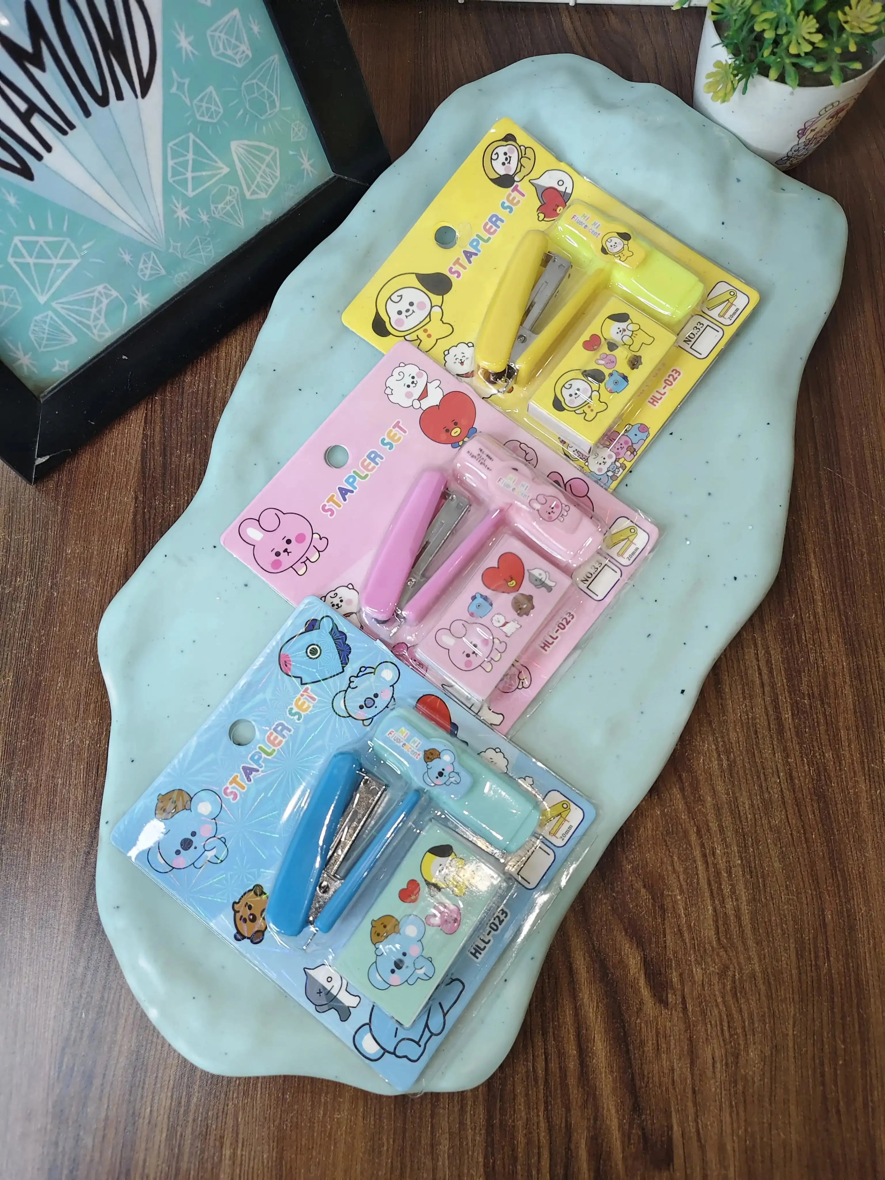 BTS cartoon character Stapler set with highlighter