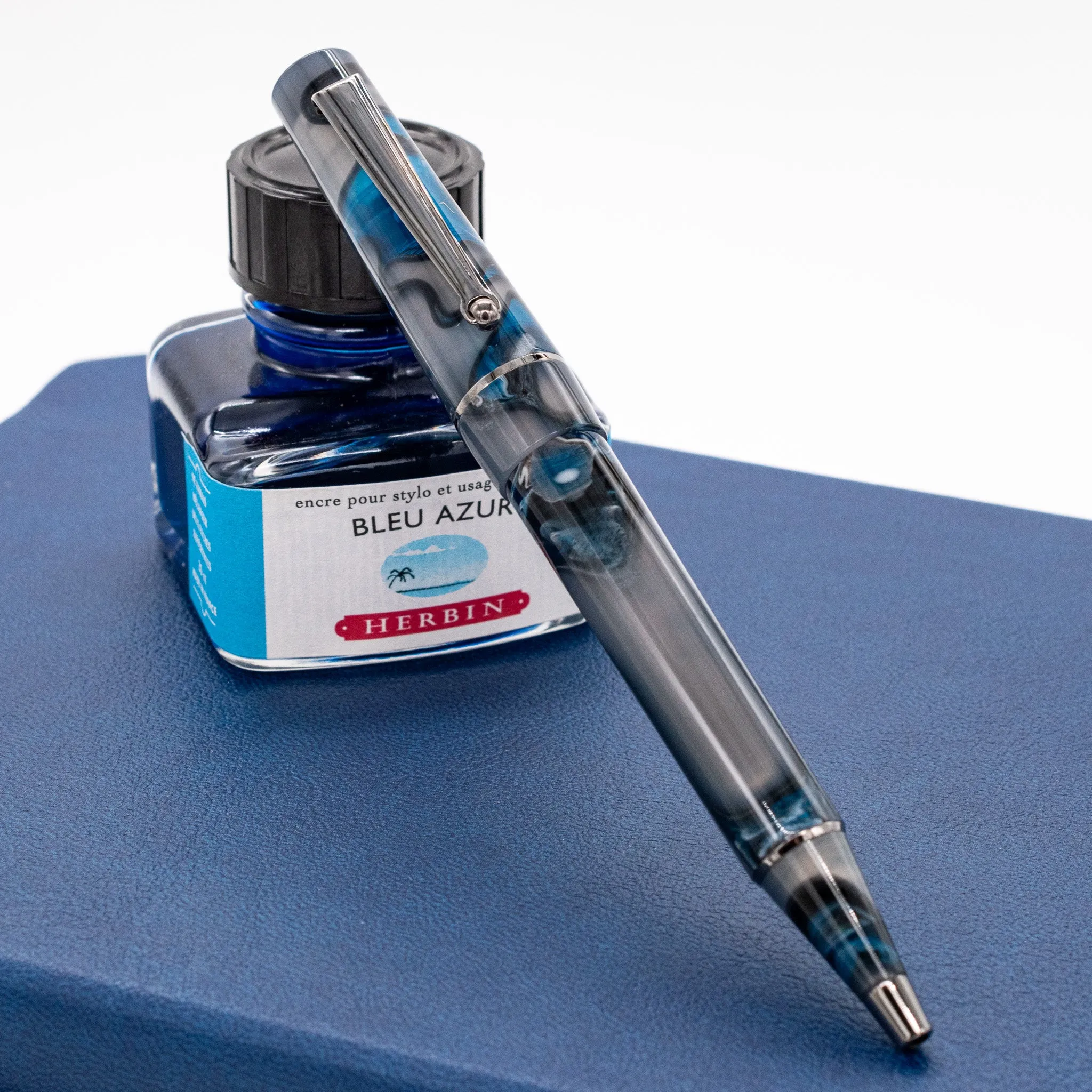 Delta Duna Ballpoint Pen - Grey Reflex