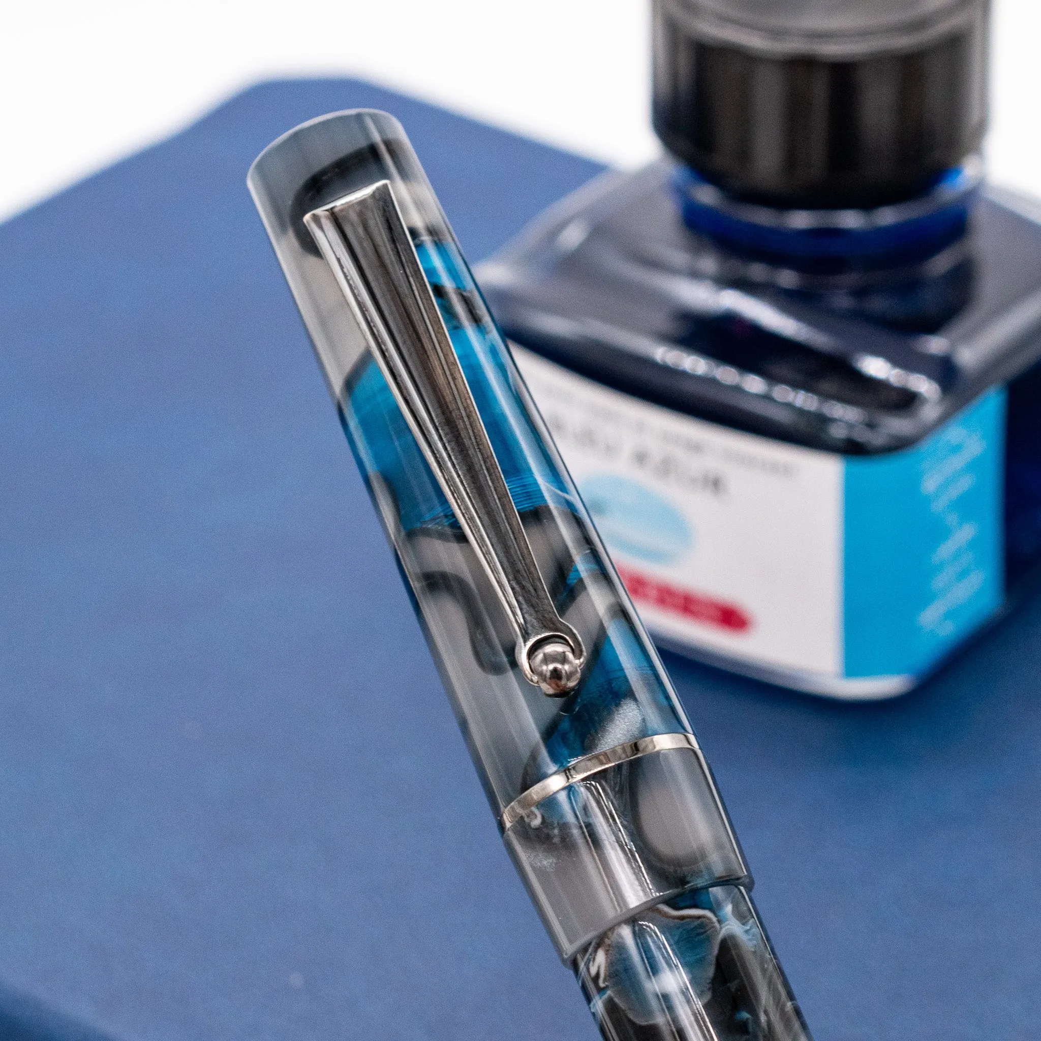 Delta Duna Ballpoint Pen - Grey Reflex