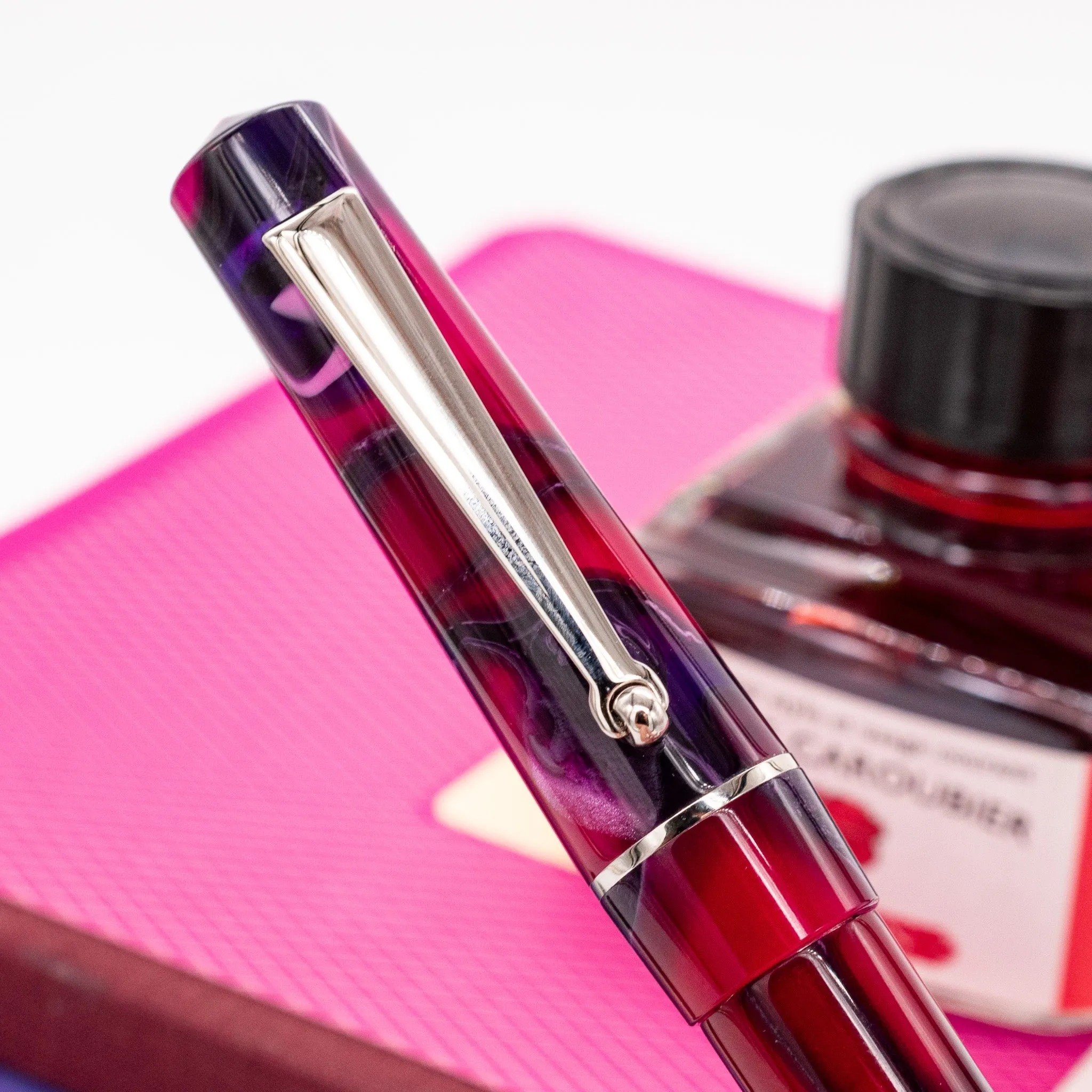 Delta Duna Ballpoint Pen - Magenta Mirage