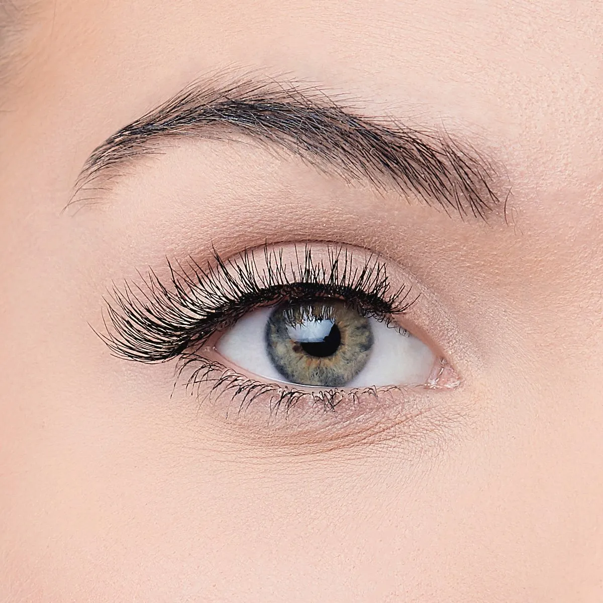 EE Eyelashes Power Volume 3D