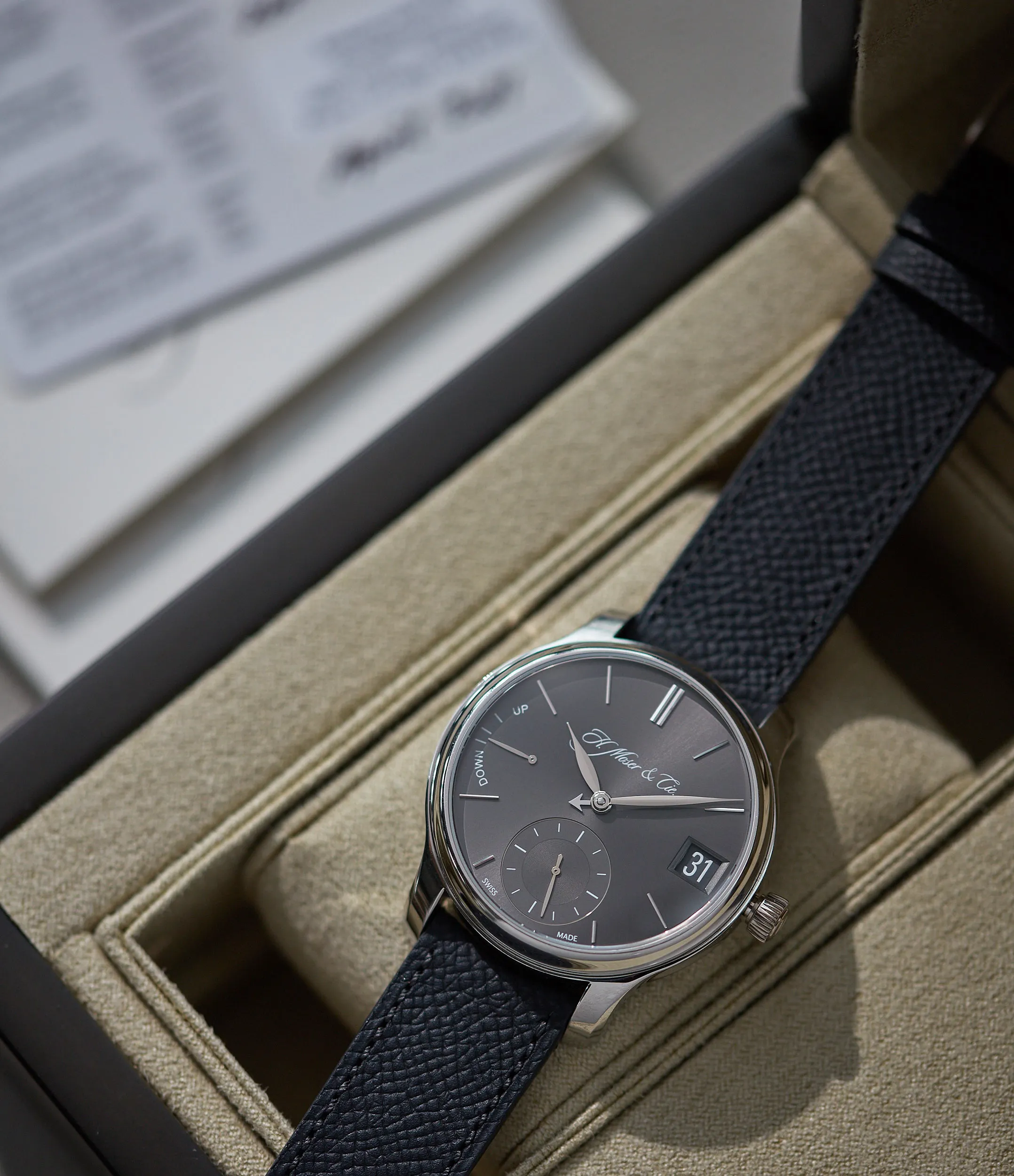 Endeavour Perpetual Calendar | Platinum