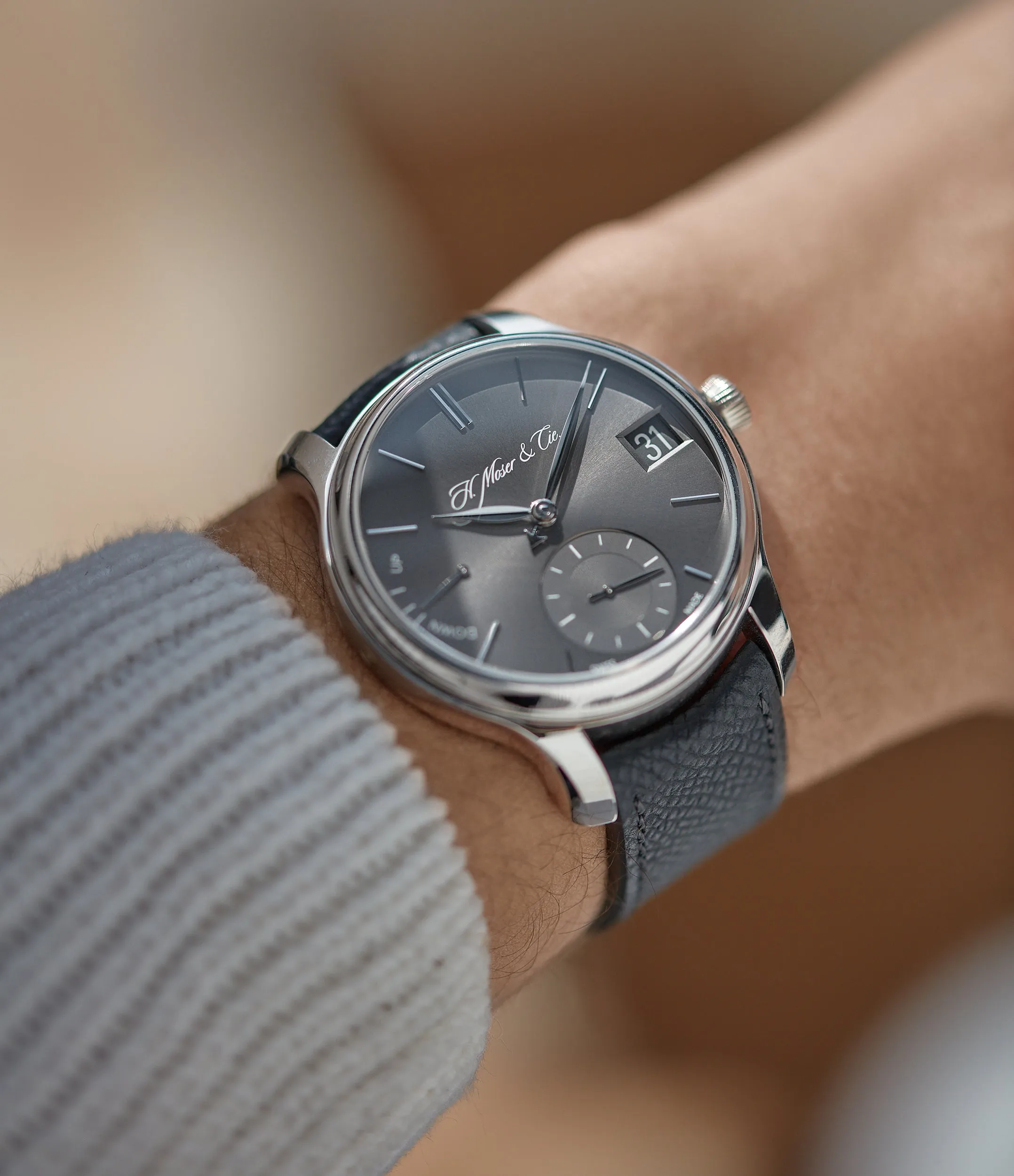 Endeavour Perpetual Calendar | Platinum