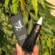 ST London Eyelash Adhesive (Glue)