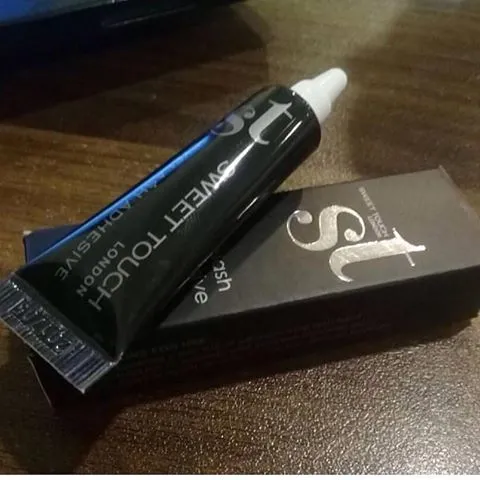 ST London Eyelash Adhesive (Glue)